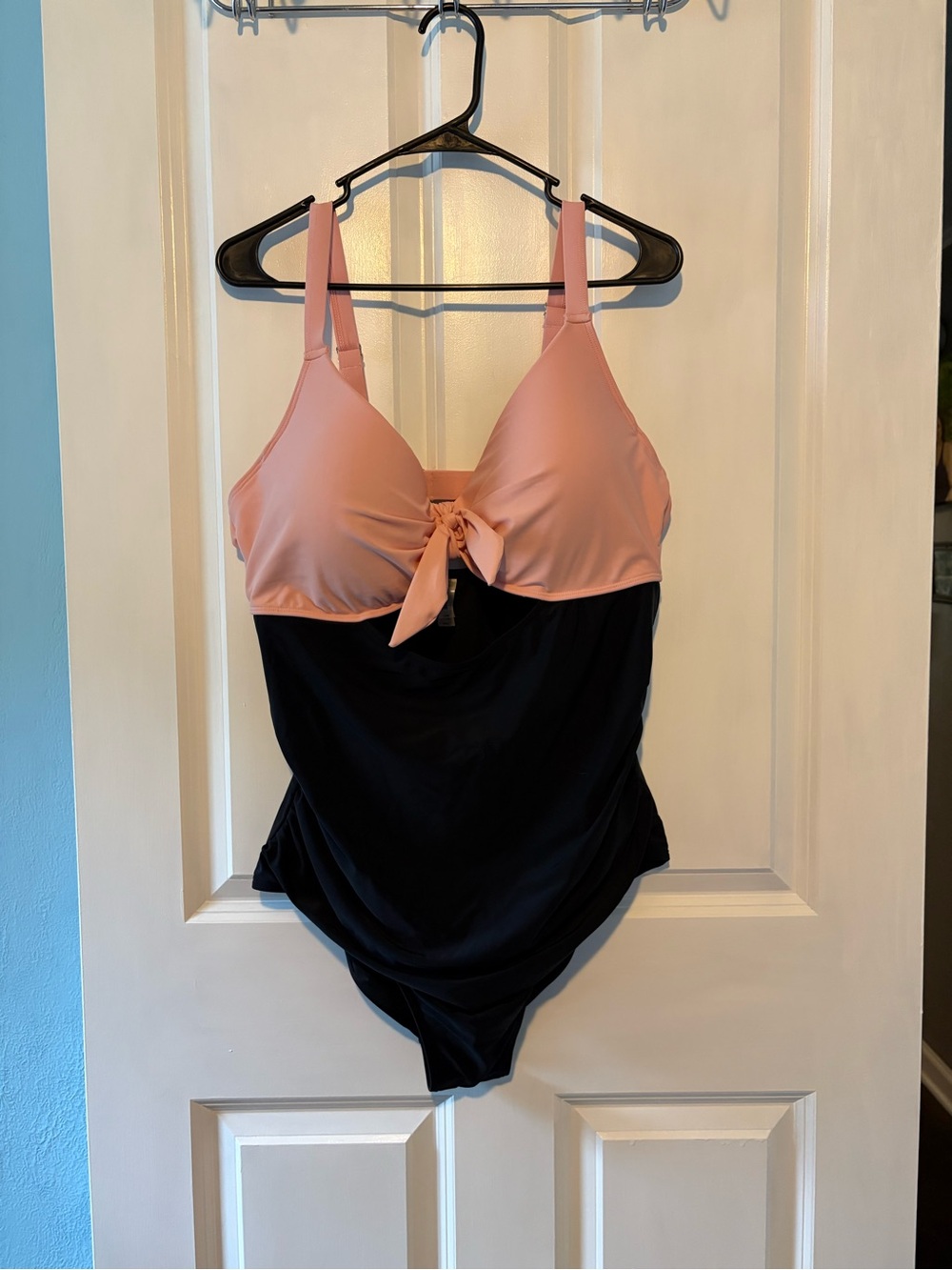16W Two-Tone Adjustable Tie-Front One-Piece Swimsuit - Pink & Black